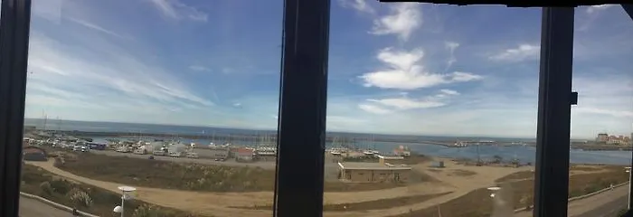 Em Frente A E Marina Apartment *