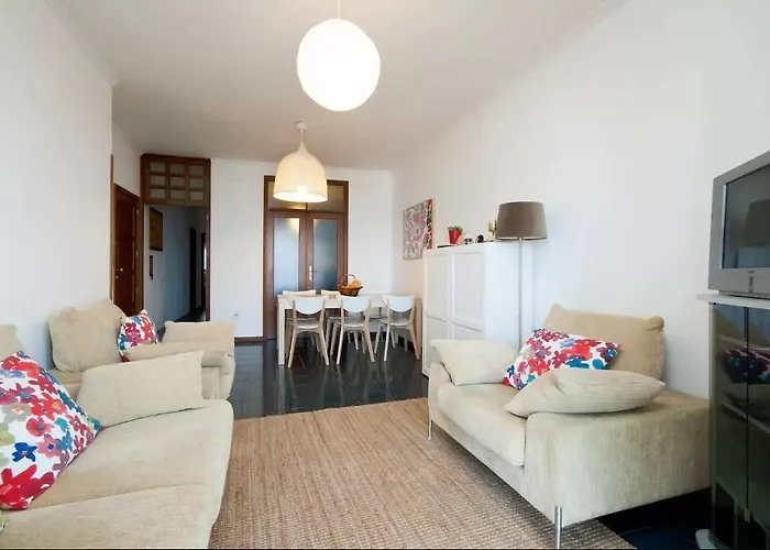 Em Frente A E Marina דירה וילה דו קונדה